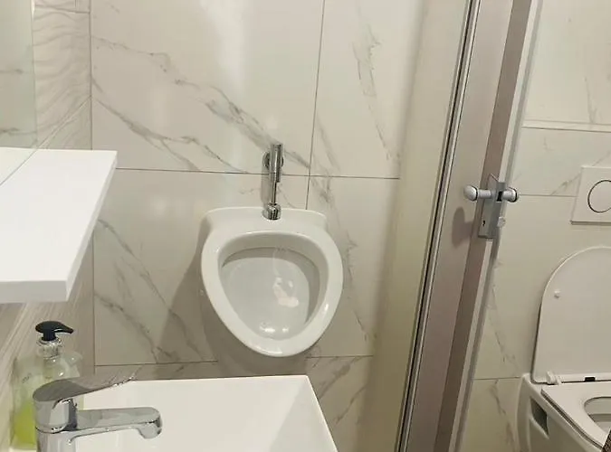 بيت شباب Ot *